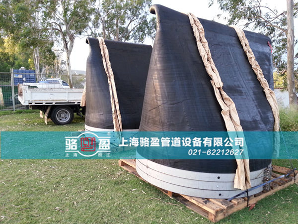 四川省德陽廣漢市大口徑法蘭式<a href=http://www.nvyknf.com/ target=_blank class=infotextkey><a href=http://www.nvyknf.com target=_blank class=infotextkey>鴨嘴閥</a></a>發貨現場