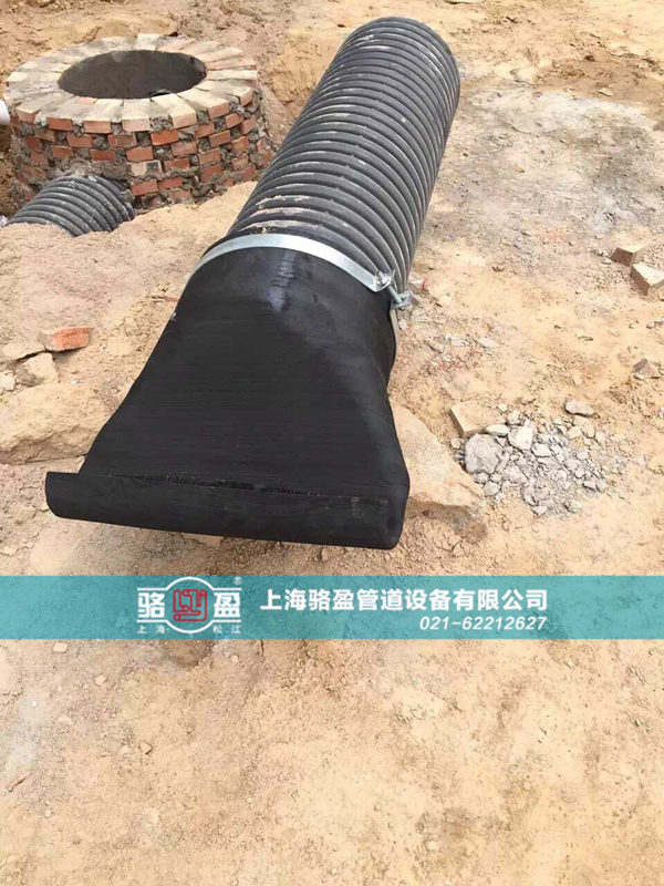 卡箍卡箍式<a href=http://www.nvyknf.com/ target=_blank class=infotextkey><a href=http://www.nvyknf.com target=_blank class=infotextkey>鴨嘴閥</a></a>安裝現(xiàn)場