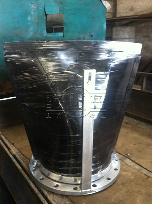 [自定義列表者提幾條建議。<BR> 當購買鴨嘴閥時,先需要先選對廠家,誠信好,質(zhì)量高的廠家對產(chǎn)品的質(zhì)量會嚴格把關,其次就是選擇適合自己的產(chǎn)品,不同的地區(qū)需要不一樣的材質(zhì)制作的鴨嘴閥,對于這點請各位客戶認真對待,后,客戶們應該注意的就是那些假冒偽劣的產(chǎn)品,認準防偽標識,將假冒的統(tǒng)統(tǒng)扼殺。駱盈管道是重慶市北碚區(qū)鴨嘴閥生產(chǎn)的老廠家,有著多年的生產(chǎn)經(jīng)驗,對質(zhì)量的要求也有著嚴格的質(zhì)量要求,歡迎新老客戶前來選購。駱盈管道生產(chǎn)的管道配件嚴格按照~生產(chǎn)標準生產(chǎn),不僅如此,駱盈鴨嘴閥價格更是相當實惠,特別是DN300的鴨嘴閥價格更是在業(yè)內(nèi)都是非常具有競爭力的。對于用戶來說,產(chǎn)品的性能為重要,重慶市北碚區(qū)鴨嘴閥好不好先看它的廠家實力怎么樣,駱盈管道專注管道配件行業(yè)二十多年,產(chǎn)品質(zhì)量經(jīng)得起時間的檢驗,并且我公司的鴨嘴閥產(chǎn)品常年銷往世界三十多個~和地區(qū),長久以來受到了廣大新老用戶的一致好評和支持,并且駱盈管道將在下一步的發(fā)展規(guī)劃中將繼續(xù)保證產(chǎn)品的高質(zhì)量,努力為用戶提供良好高效的管道配件產(chǎn)品而不斷努力。 <p style=